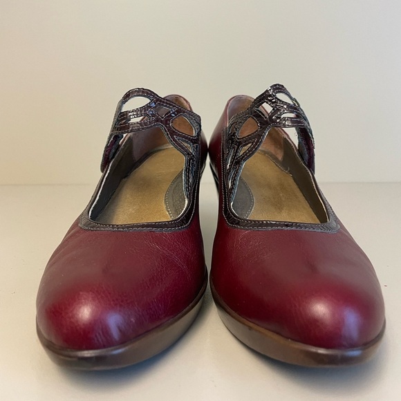 Naot burgundy leather avant garde 2.5" block heeled comfort shoe women's size 37 - Picture 2 of 8